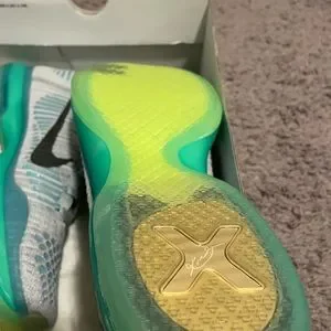 Kobe 10 elite “elevate” wolf grey. Brand new. Never worn other than to try on. NIKE ZOOM KOBE X 10 ELITE HIGH ELEVATE WOLF GREY RETRO GREEN  main image 3